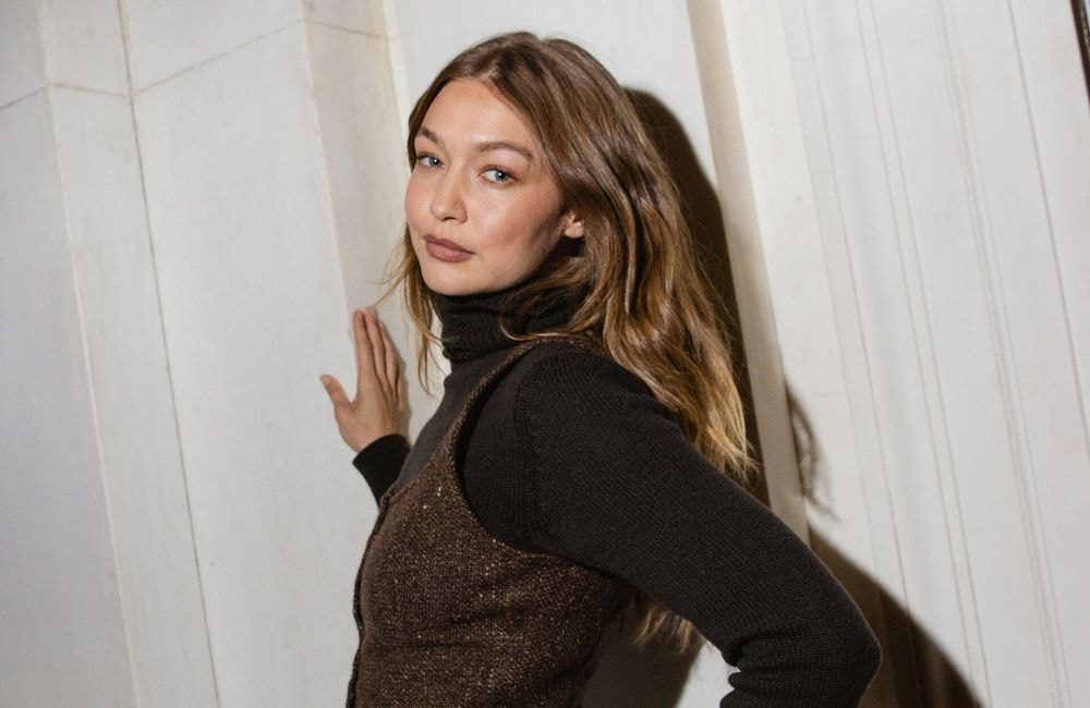 Gigi Hadid presque méconnaissable : la coupe courte et claire qui affole ses fans