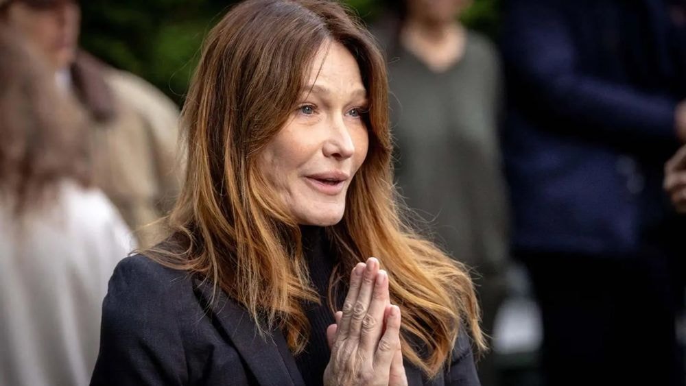 Carla Bruni : guérie de son cancer du sein, l'ex première dame annonce la très bonne nouvelle !