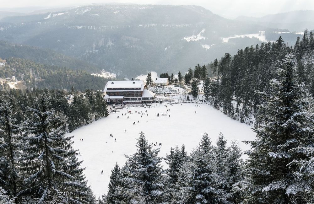 Cette station de ski à quelques kilomètres de Strasbourg est parfaite pour un séjour en famille