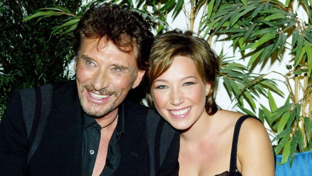 "Ce n'est pas mon père" : Laura Smet fait une confidence inattendue au sujet de Johnny Hallyday !