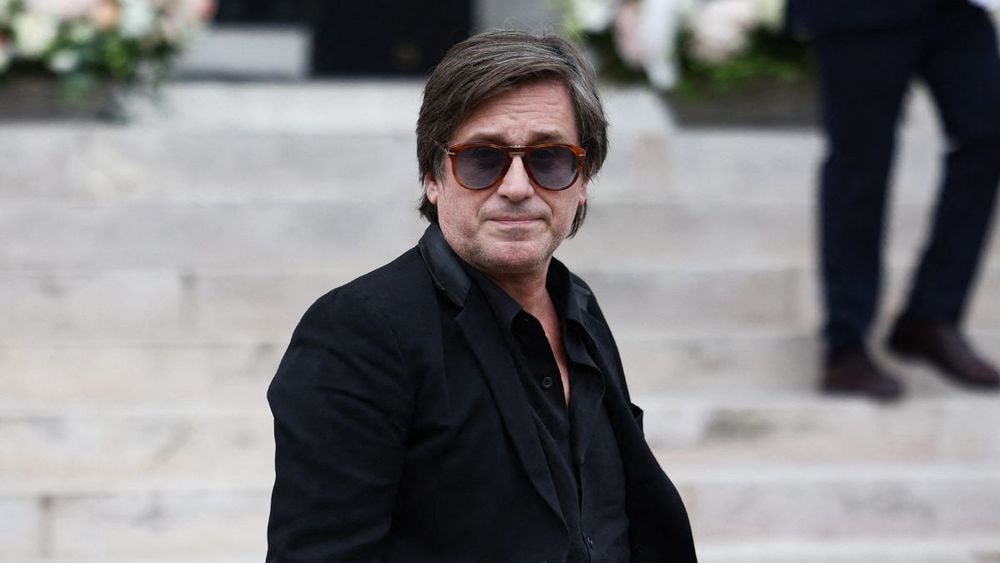 Thomas Dutronc parle de sa douleur depuis de décès de sa mère, Françoise Hardy : “Je ressens son absence”