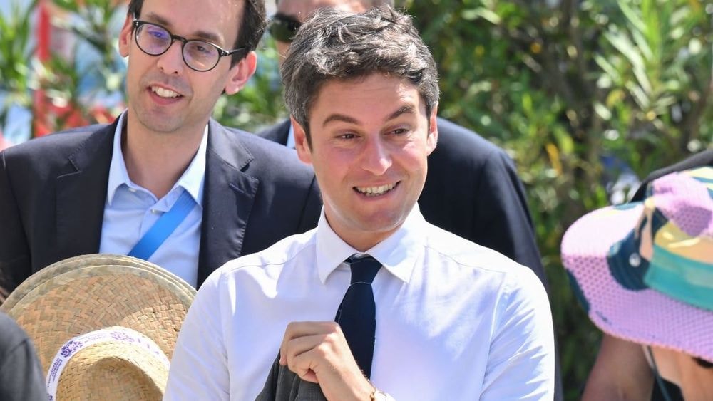 Gabriel Attal "les abdos enduits de monoï", les dessous torrides de ses vacances avec Joyce Jonathan