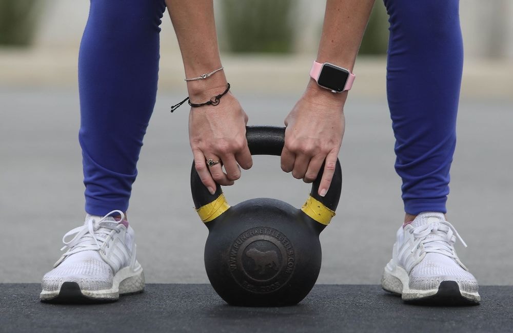Qu’est-ce que les « swing Kettlebell », cet exercice qui promet de tonifier tout le corps