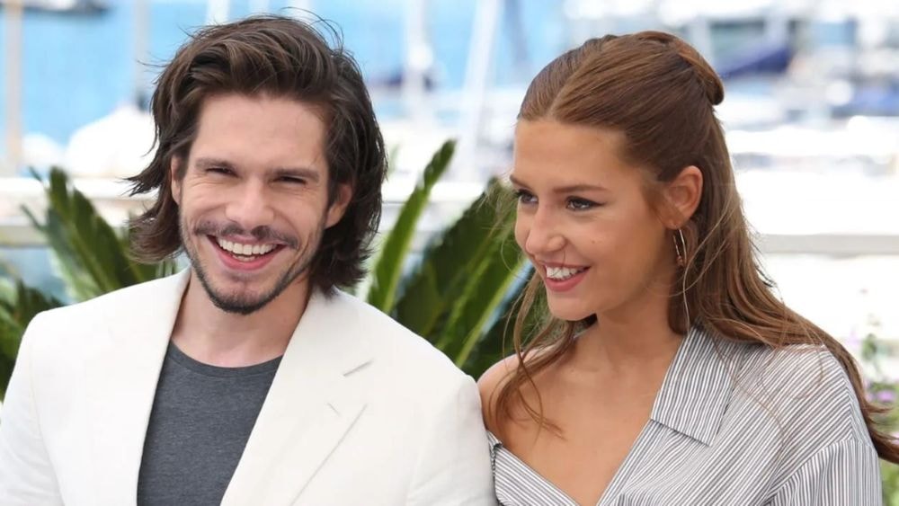 Adèle Exarchopoulos : en couple avec François Civil ? L'actrice répond enfin !