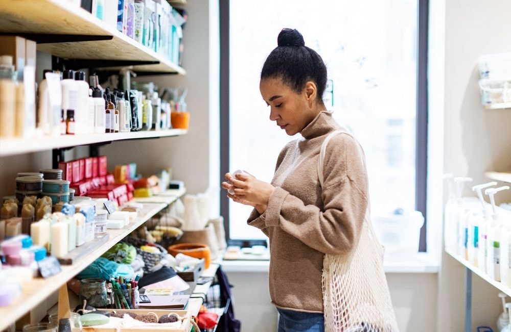 Soins anti-âge, lotion et masque : ces produits de beauté sont rappelés pour risques microbiologiques