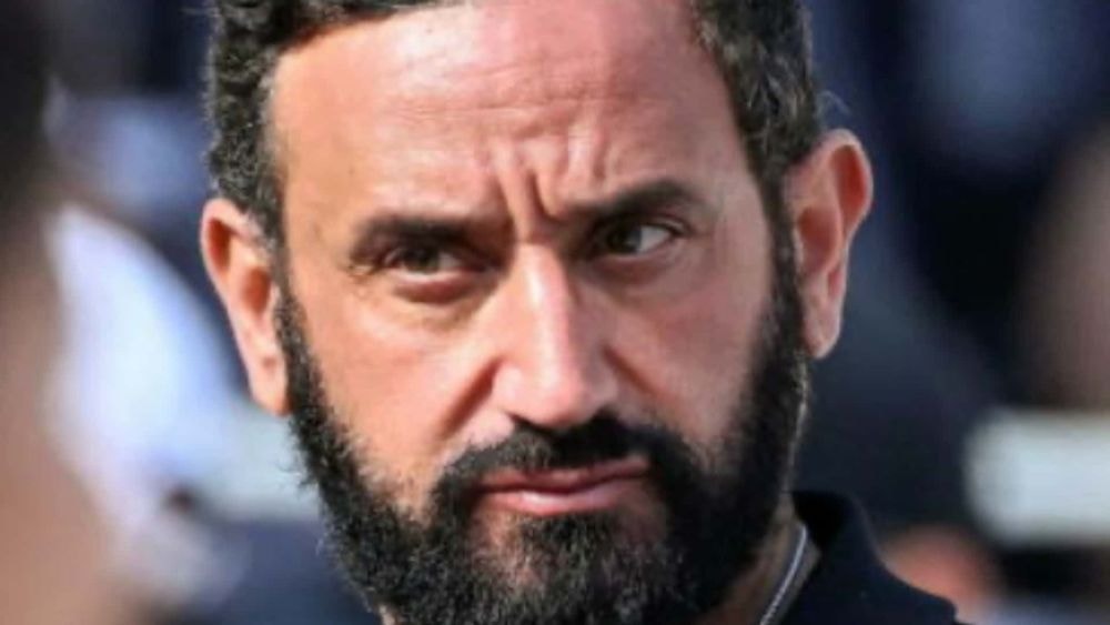 Cyril Hanouna : prêt à se présenter aux présidentielles en 2027 ? Un proche fait des révélations !