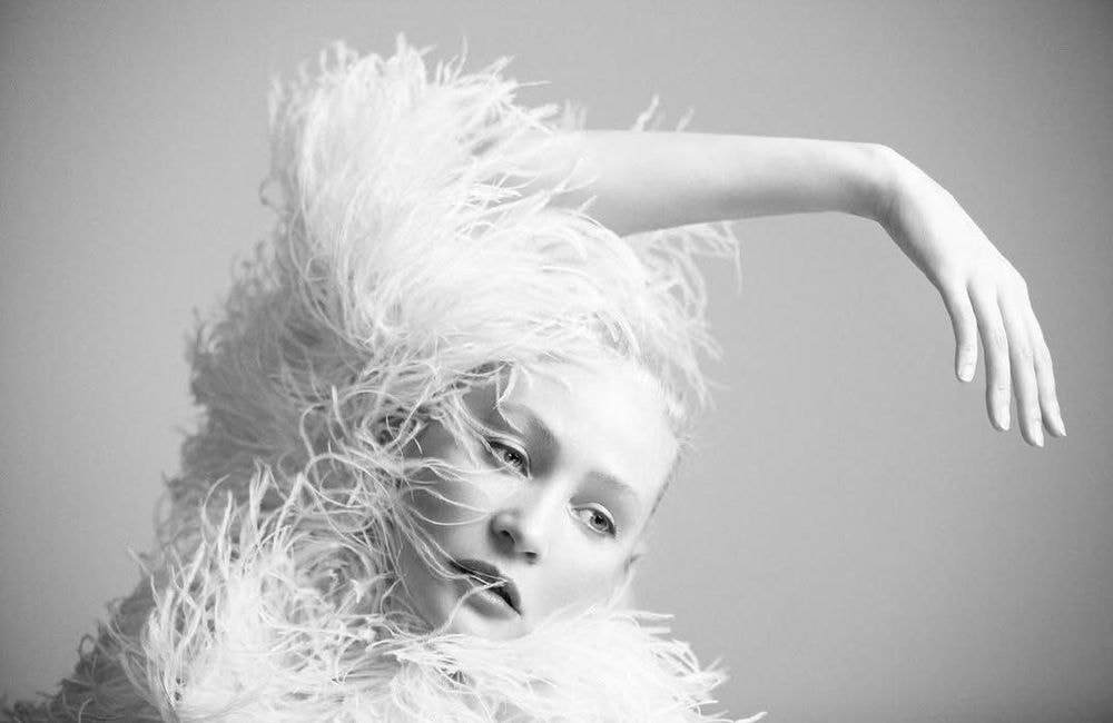 Qui était Melanie Ward, célèbre styliste et muse des créateurs de mode ?