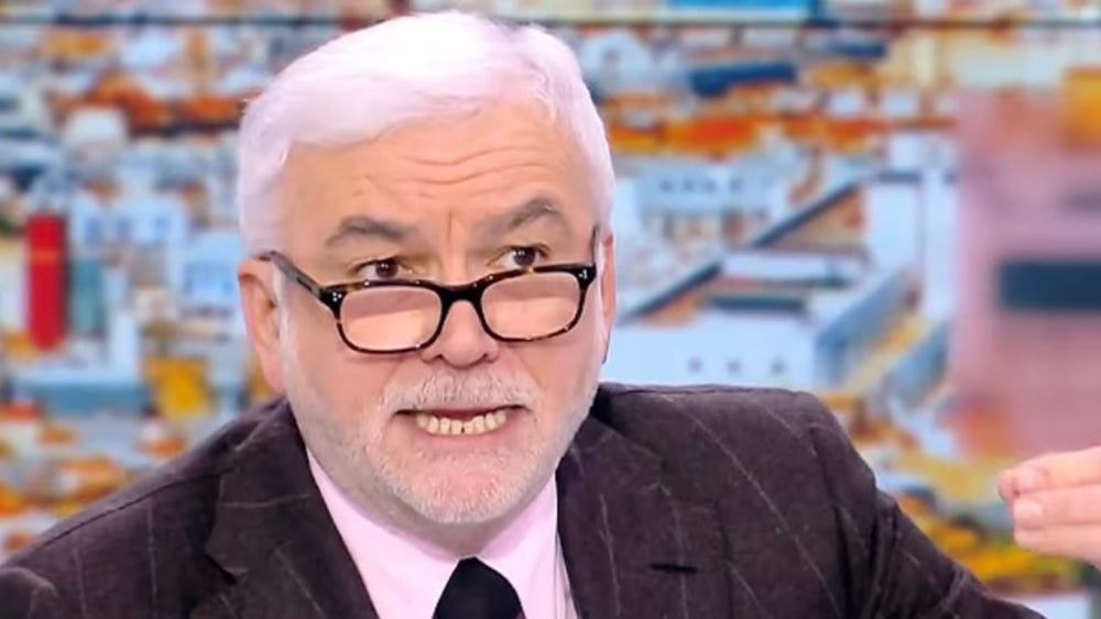 Pascal Praud étrillé par l'entourage de Claude François après un dérapage : "Mon père avait les gens comme vous en horreur..."