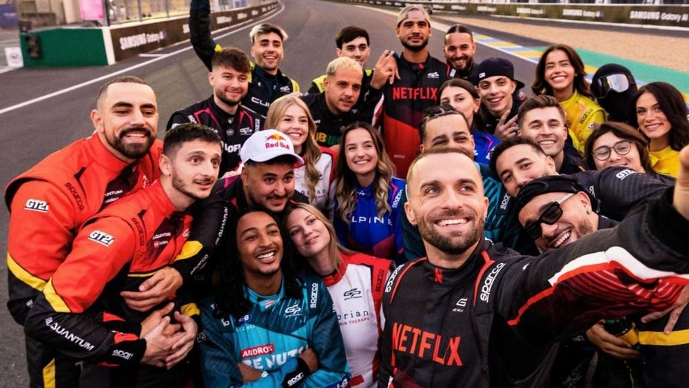 Scène surréaliste au GP Explorer : contrôle surprise de l’Urssaf, les pilotes stoppés net avant le top départ !