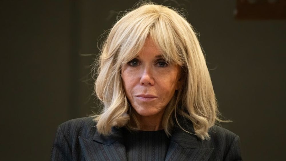 Brigitte Macron : "Ta grand-mère est un homme", sa petite-fille subit les railleries de ses camarades à l'école