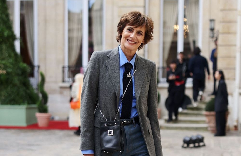 À la FW de Paris, Inès de la Fressange signe l’association mode la plus élégante de l’automne