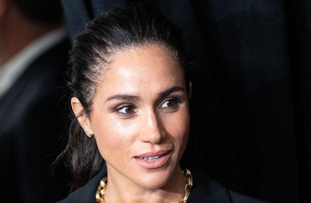 Avec son sac Lonchamp aux initiales « D.S », Meghan Markle revendique son titre royal