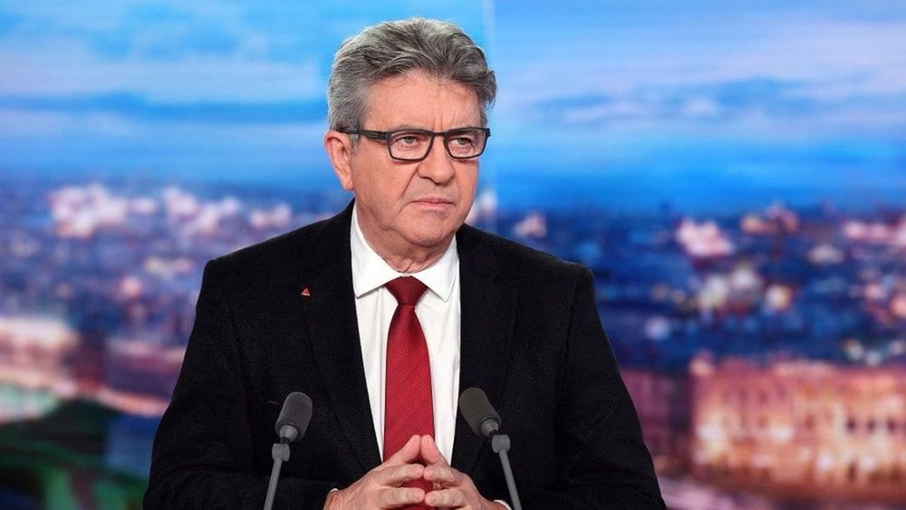 Jean-Luc Mélenchon critiqué pour son attitude en coulisses : “Il a hurlé...
