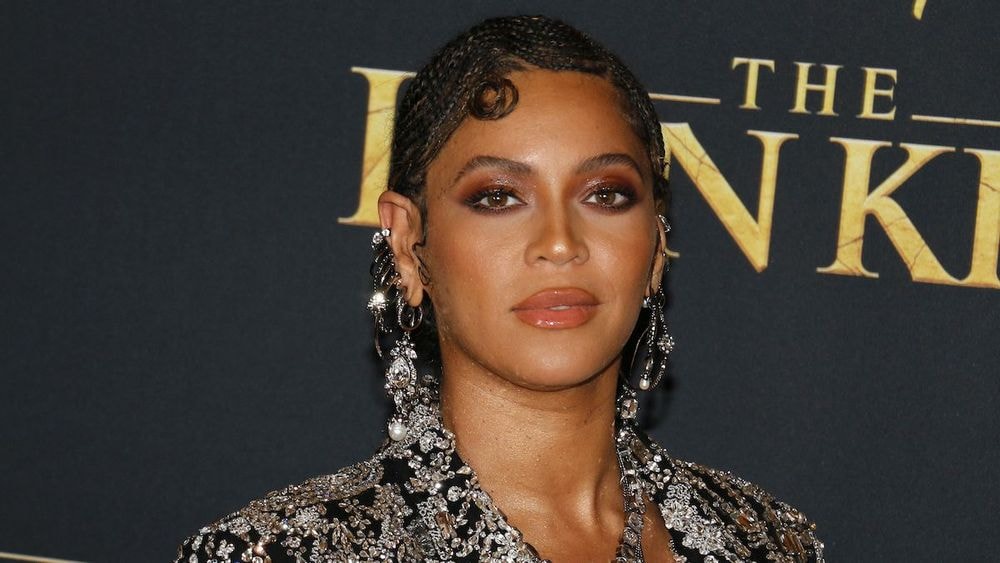 Beyoncé remplacée par des sosies : "Elles font tout à sa place", un styliste balance sur les coulisses