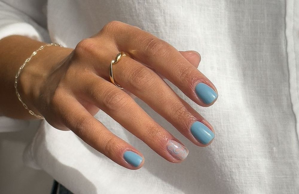 Cette couleur de vernis à ongles s’annonce comme l’une des plus populaires de l’été