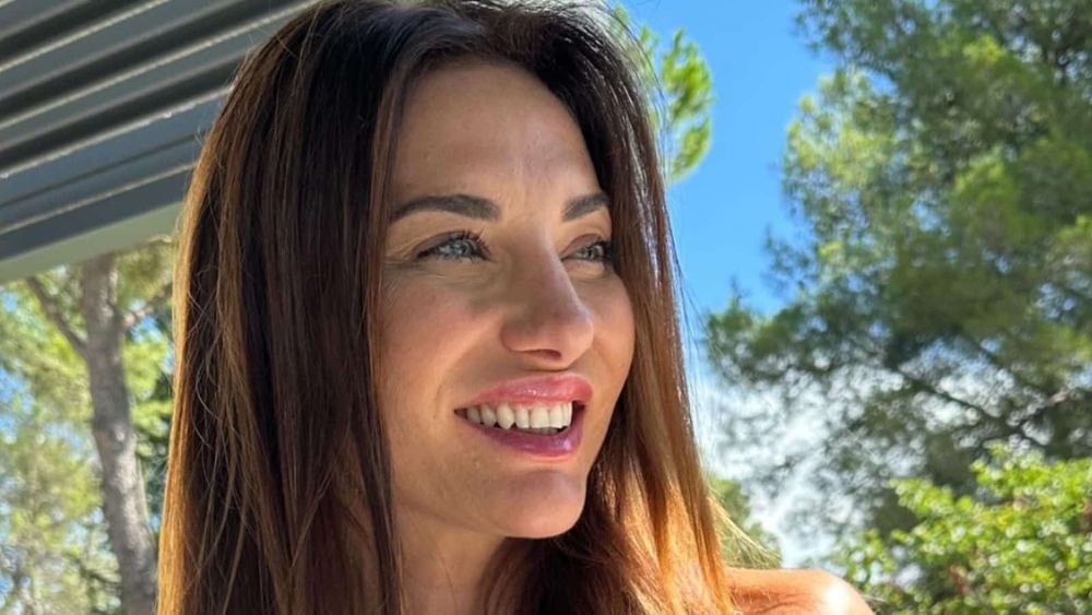 Ariane Brodier opérée après sa violente agression, elle dévoile le résultat en image et c'est impressionnant
