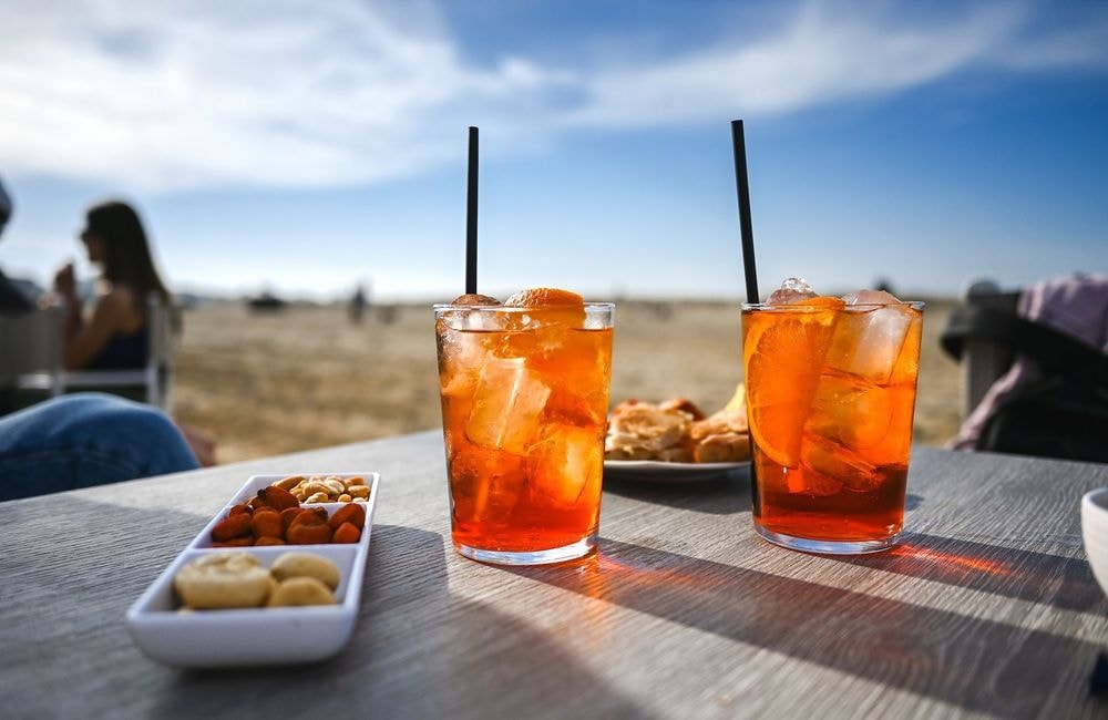 Cette mauvaise habitude que l’on a tous à l’apéro et qui nuit à notre santé