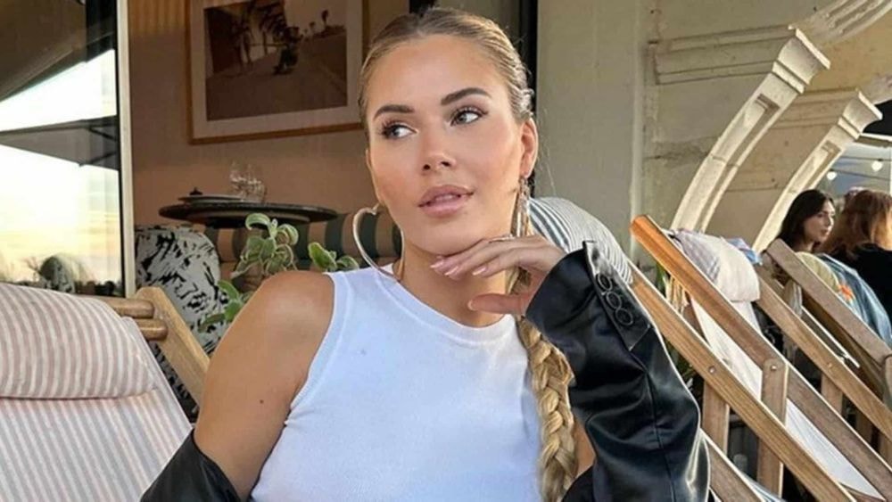 Cassandra Jullia : accusée de copier Adixia, elle pète un plomb !