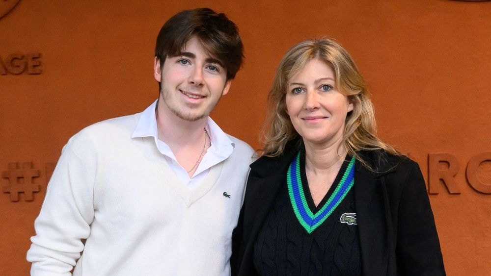 Oscar Bruel, ce projet lancé avec sa mère Amanda Sthers et son frère Léon intrigue déjà, ce que l’on sait