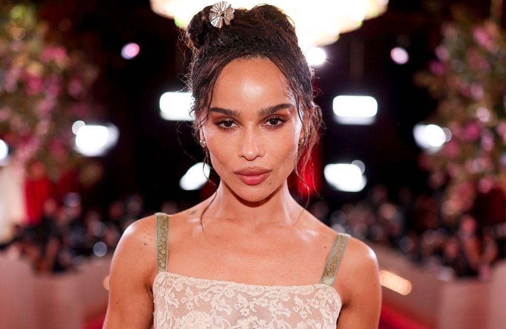 Minimaliste et très élégante, la manucure de fiançailles de Zoë Kravitz est la plus désirable du moment