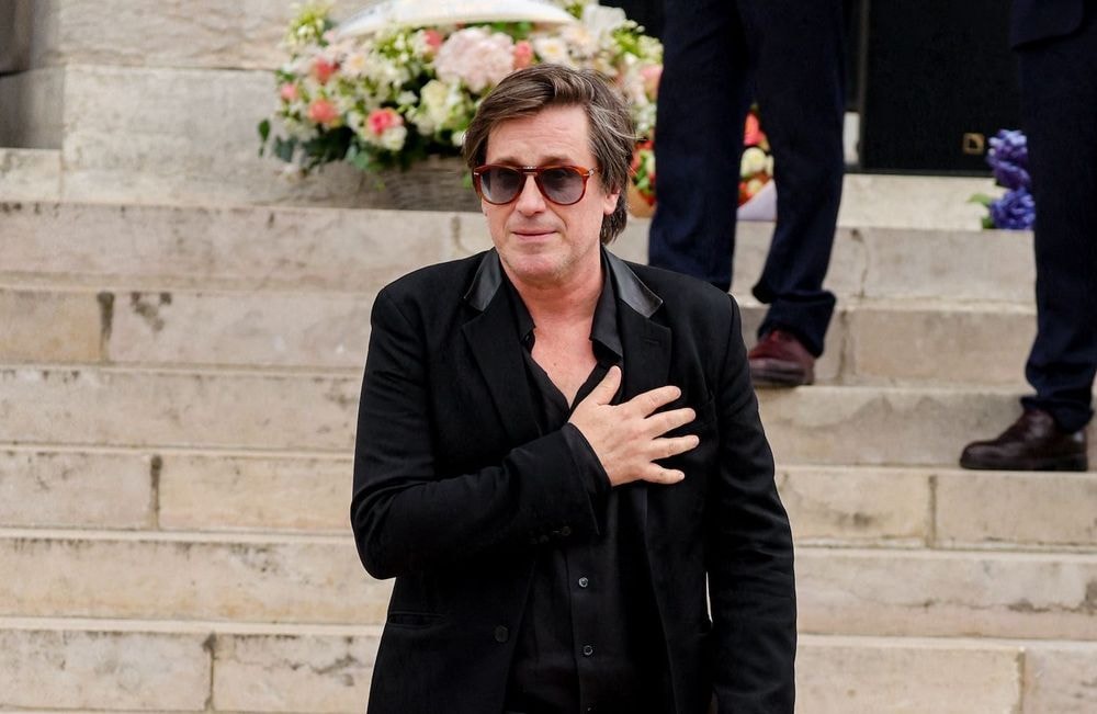 Thomas Dutronc évoque les problèmes techniques lors des obsèques de Françoise Hardy
