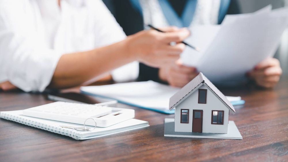 Crédit immobilier : dans quelle banque en ligne souscrire un prêt sans frais de dossier ?