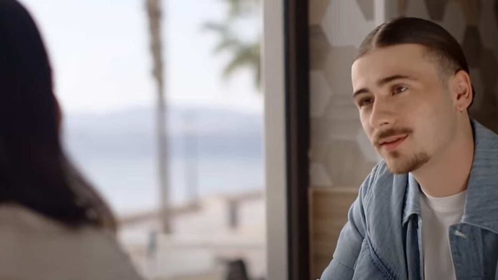 Pierre Garnier (Star Academy) en couple dans son clip : Eva, cette brune à la silhouette parfaite qui l'a fait craquer !