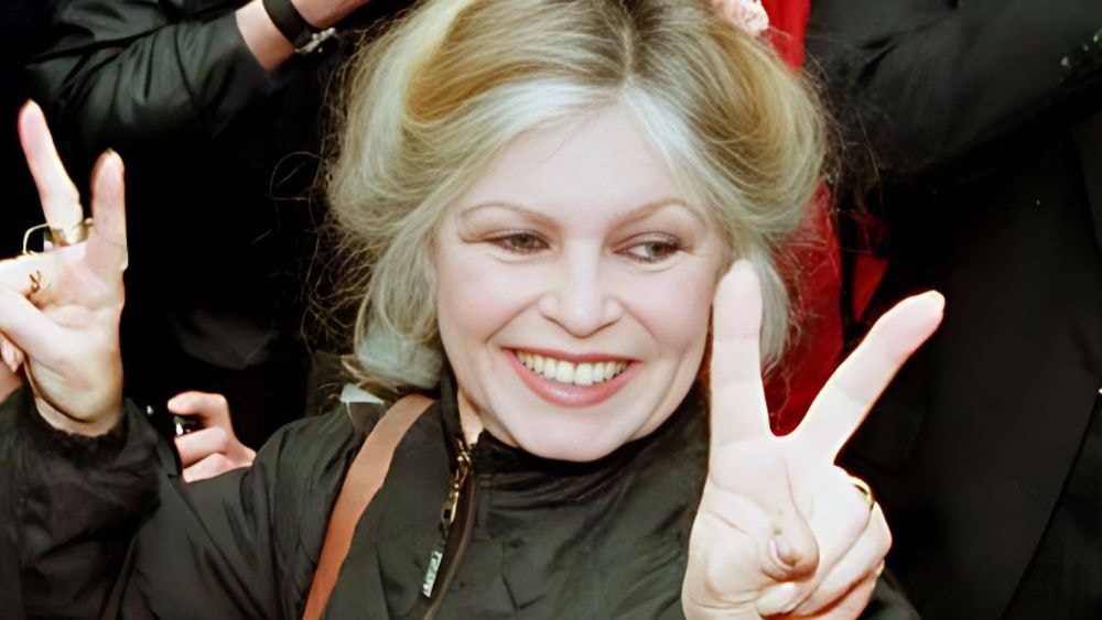 Brigitte Bardot sans aucune pudeur à 90 ans : "Aucun problème à montrer mes...