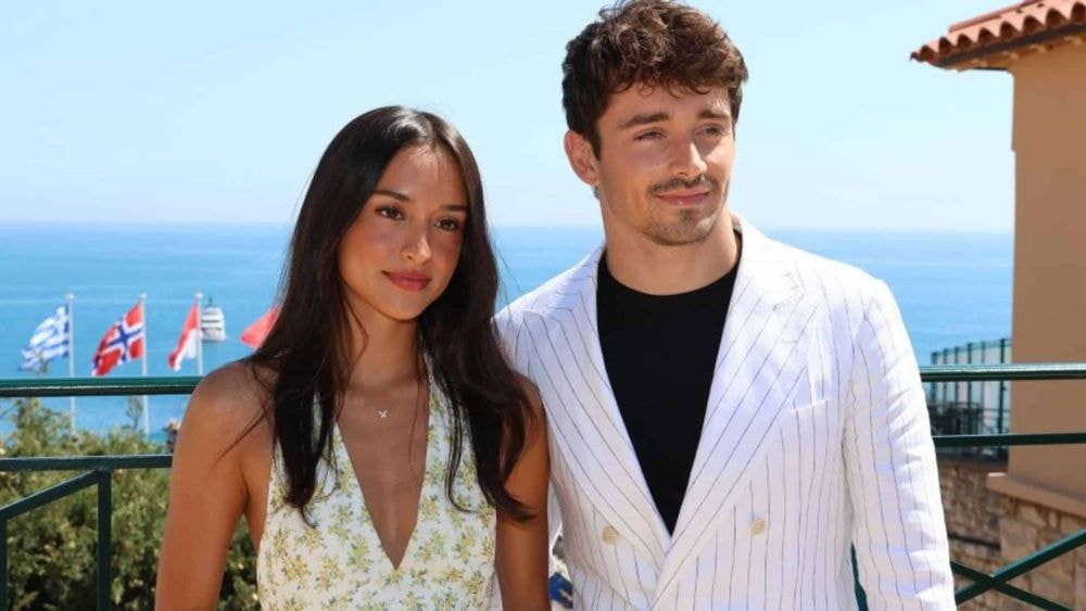 Charles Leclerc : la famille s'agrandit, le pilote et sa nouvelle compagne fous amoureux de leur petit Leo !