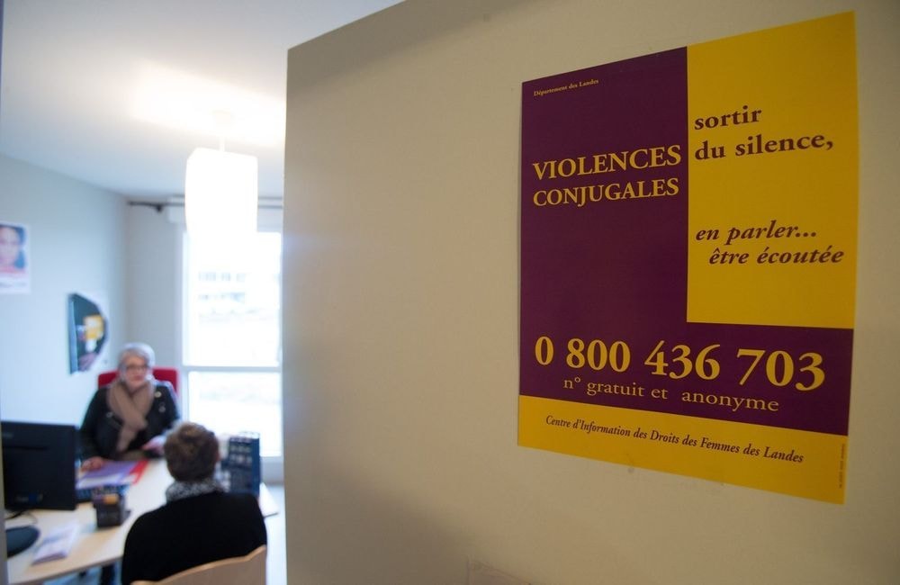 Droits des femmes : pourquoi cet important réseau ferme ses permanences cette semaine