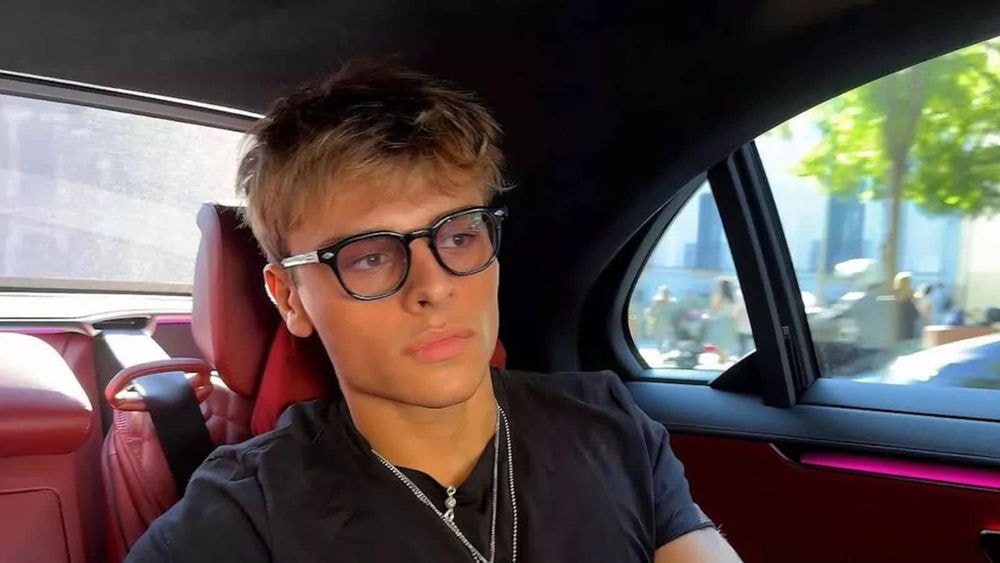 David Hallyday : à 21 ans, son fils Cameron Smet réalise un exploit sportif, il obtient même une médaille