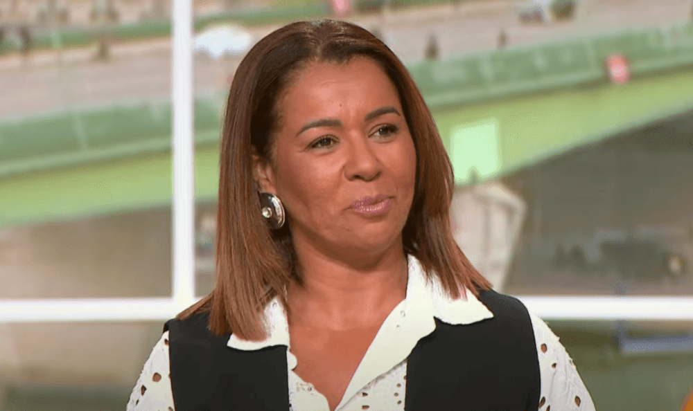 Délestée de 30kg, Chimène Badi se défend d'avoir fait de la chirurgie : "Dans ma religion, on ne s’amuse pas à..."