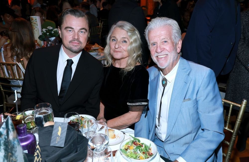 « Elle a toujours cru en moi » : sur scène, Leonardo DiCaprio rend hommage à sa mère Irmelin