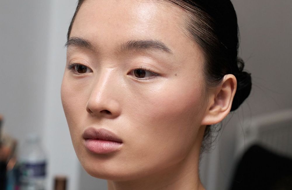 Ce produit de maquillage étonnant s’apprête à remplacer votre anticernes