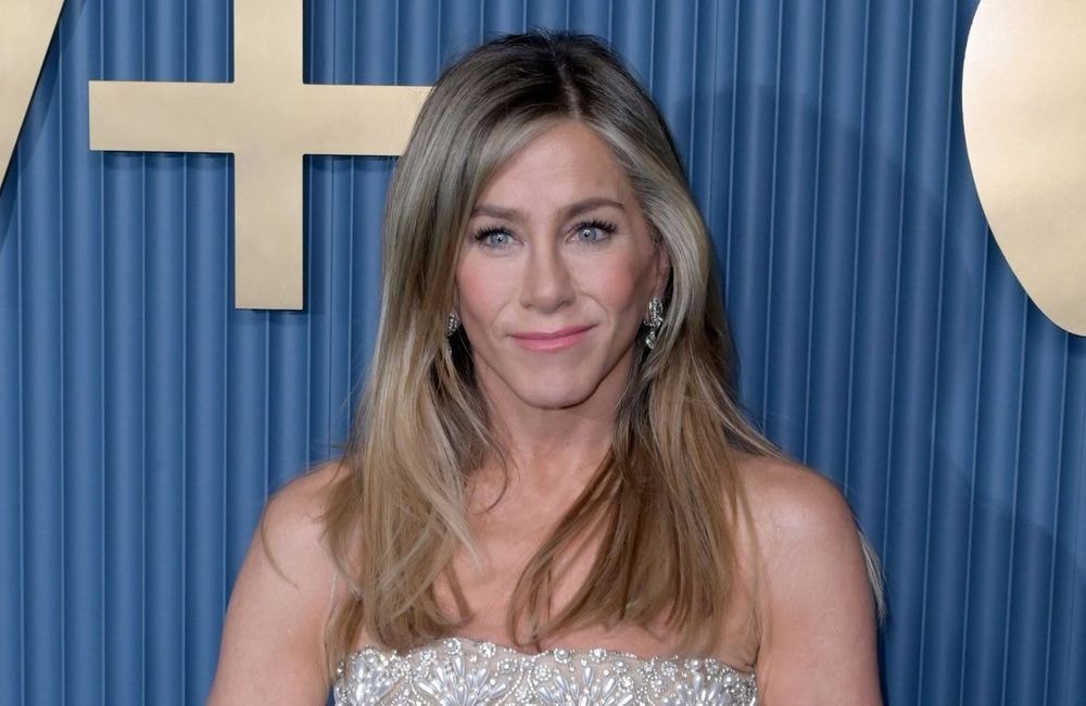Jennifer Aniston : qui est Jim Curtis, l’hypnotiseur star, aperçu avec l'actrice à Majorque ?