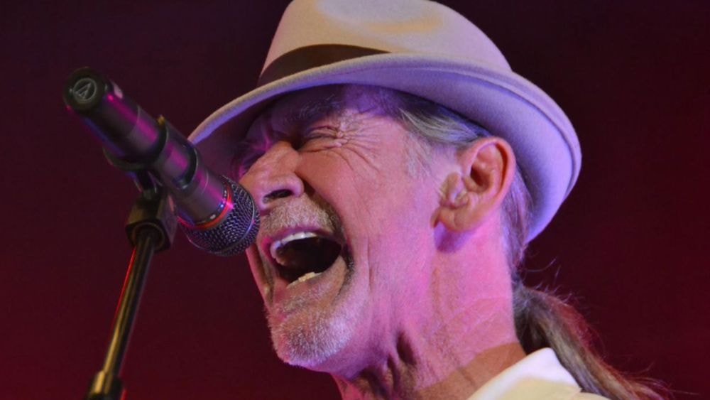 Alex Ligertwood : le chanteur du célèbre groupe Santana est mort à 79 ans, ce que l’on sait !