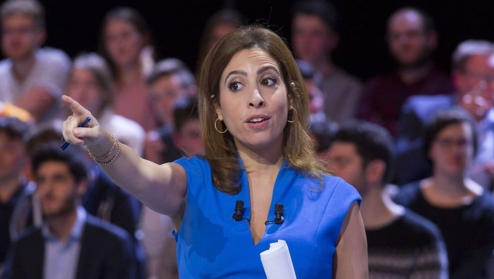 Léa Salamé craque en coulisses, elle s'offre une "lichette de vodka" avant le direct