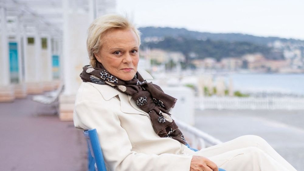 "J’étais une flaque par terre” : Muriel Robin revient enfin sur le malaise LOL et dit tout
