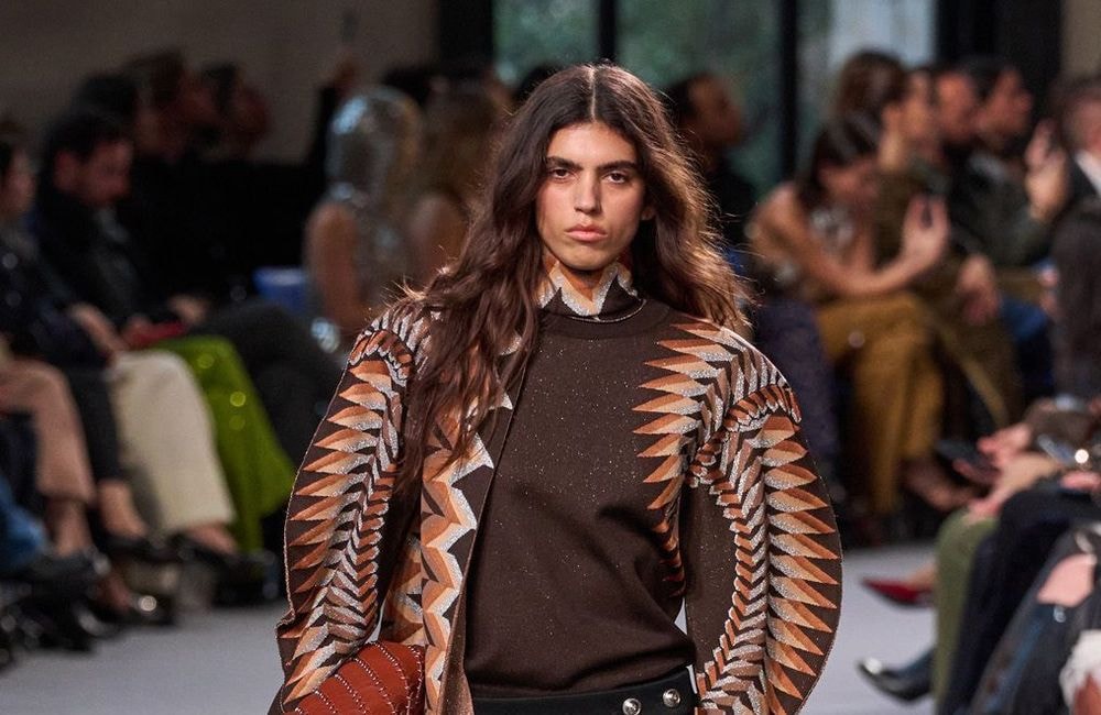 ELLE Debriefe - Fashion Week Jour 3 : L’interminable buzz Chloé