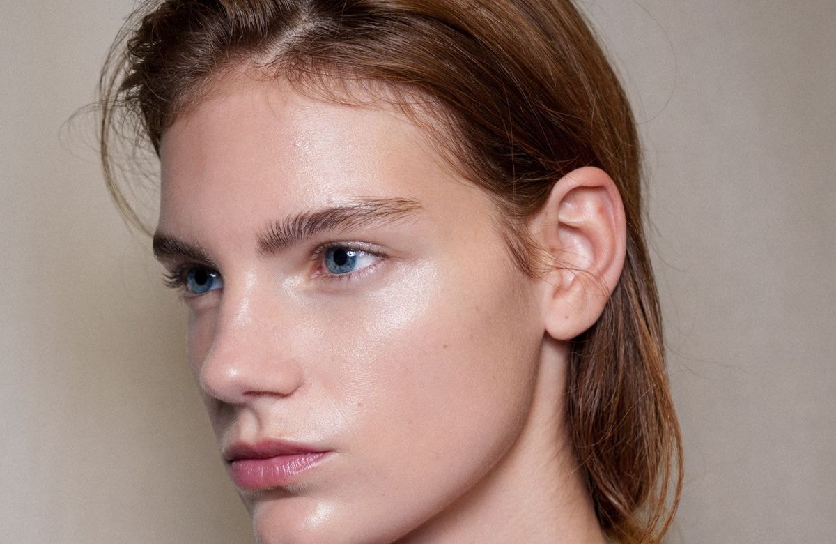 Skincare : peut-on associer l’acide azélaïque et les trétinoides sans risques ?