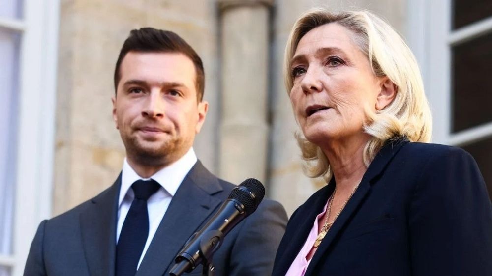 "Jordan Bardella se fout de la gueule de Marine Le Pen" : un essayiste de droite estime que le chef du RN "creuse sa tombe"