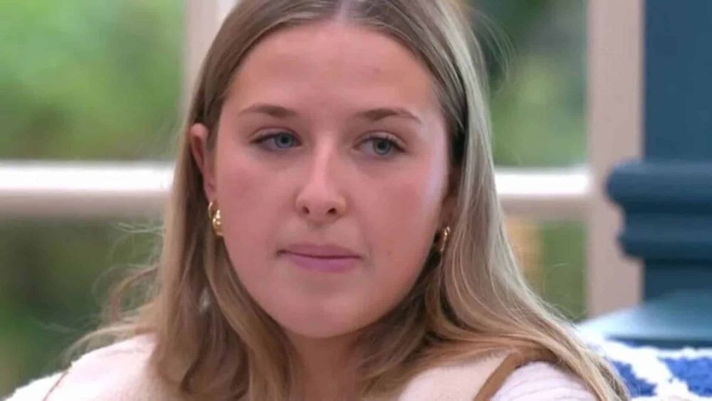 "Je me suis beaucoup fait insulter" : Héléna (Star Academy) revient sur sa relation amoureuse toxique quand elle était ado