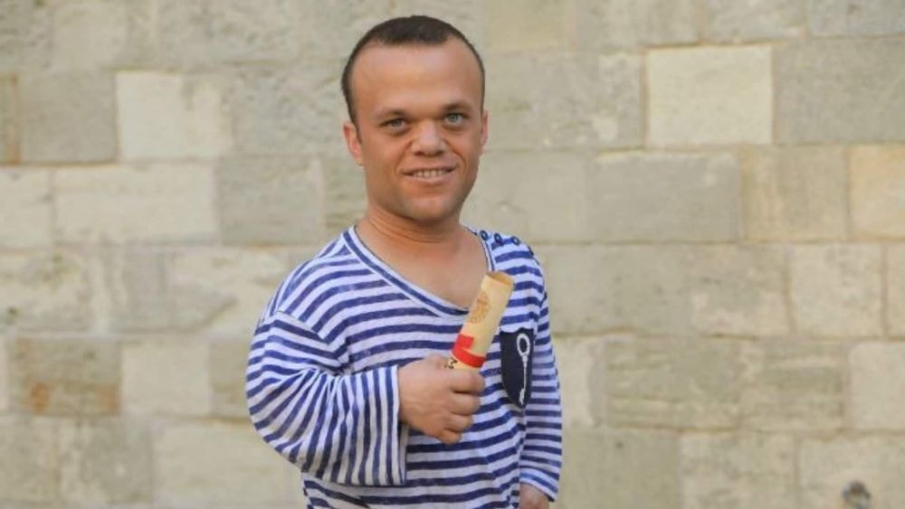 Anthony Laborde (Passe-Muraille dans Fort Boyard) se dévoile avec sa femme Gaëlle et leurs deux enfants !