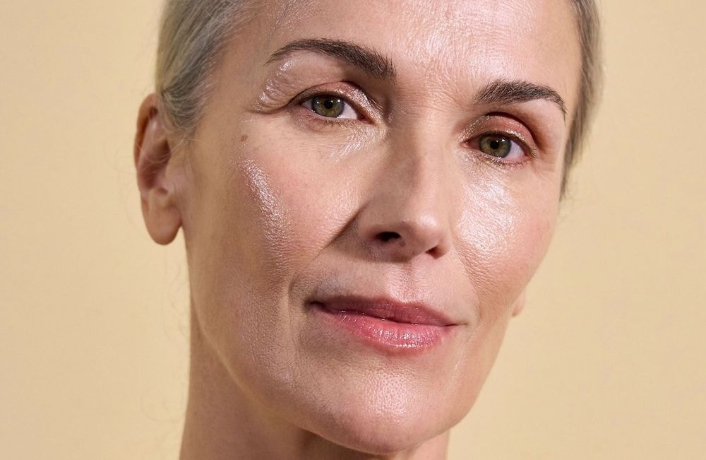 Anti-âge : 3 astuces pour bien choisir son soin aux peptides