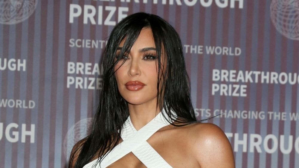Kim Kardashian (43 ans) prête à tout pour rester jeune, elle s'injecte "du sperme de...