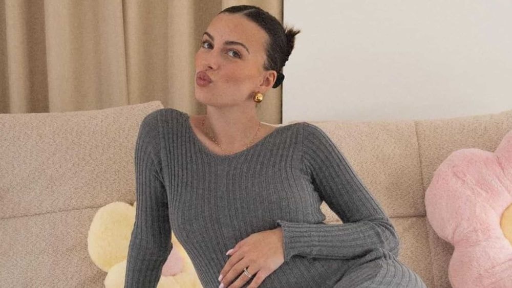 Giuseppa : enceinte et hospitalisée, une abonnée débarque dans sa chambre avec une surprise dans les mains !