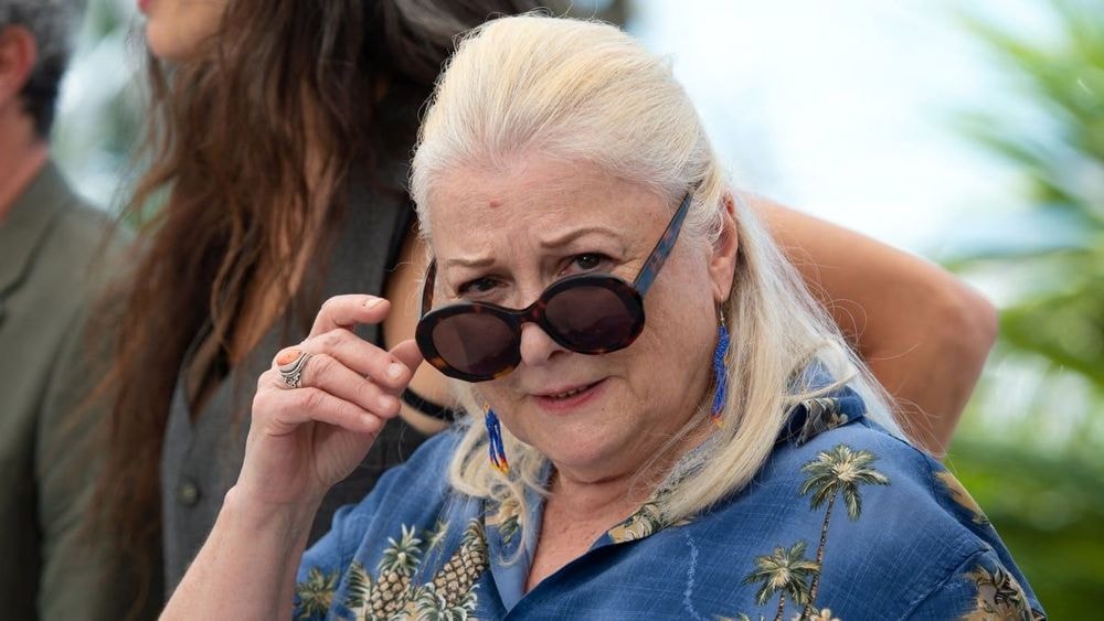 Sans filtre, Josiane Balasko balance sur l’engin d’Alain Chabat après l'avoir vu : "J'ai été obligée de…"