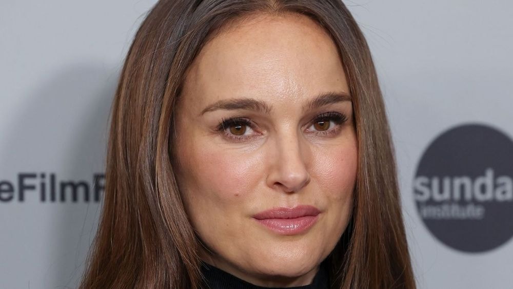 Natalie Portman (45 ans) rayonnante en bikini à fleurs, l'actrice dévoile une silhouette qui fait sensation