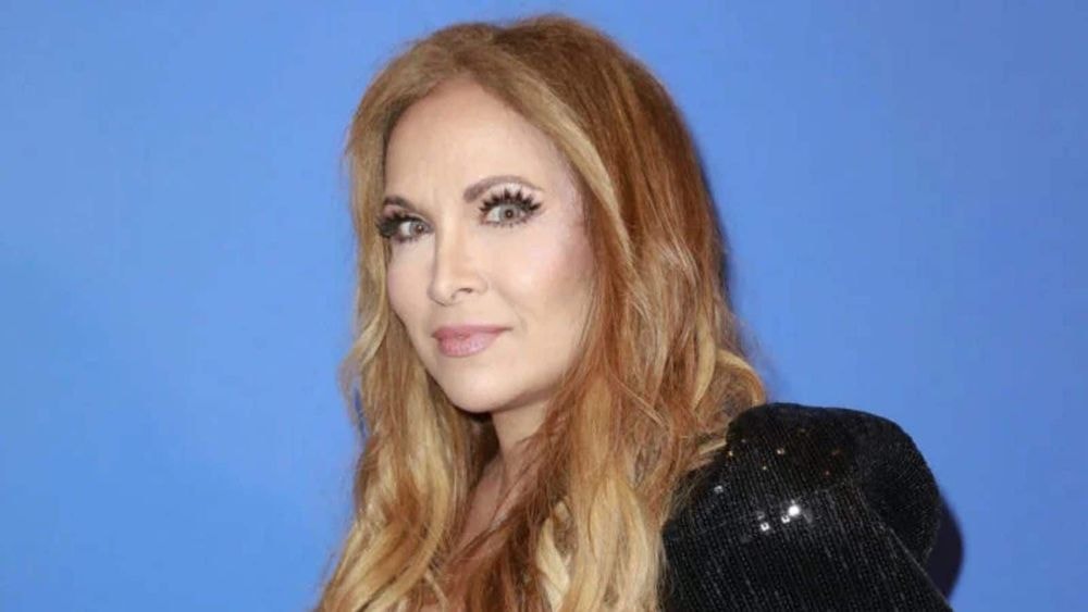 Sans tabou, Hélène Ségara cash sur l’égalité hommes-femmes : "Ma place est à la cuisine"