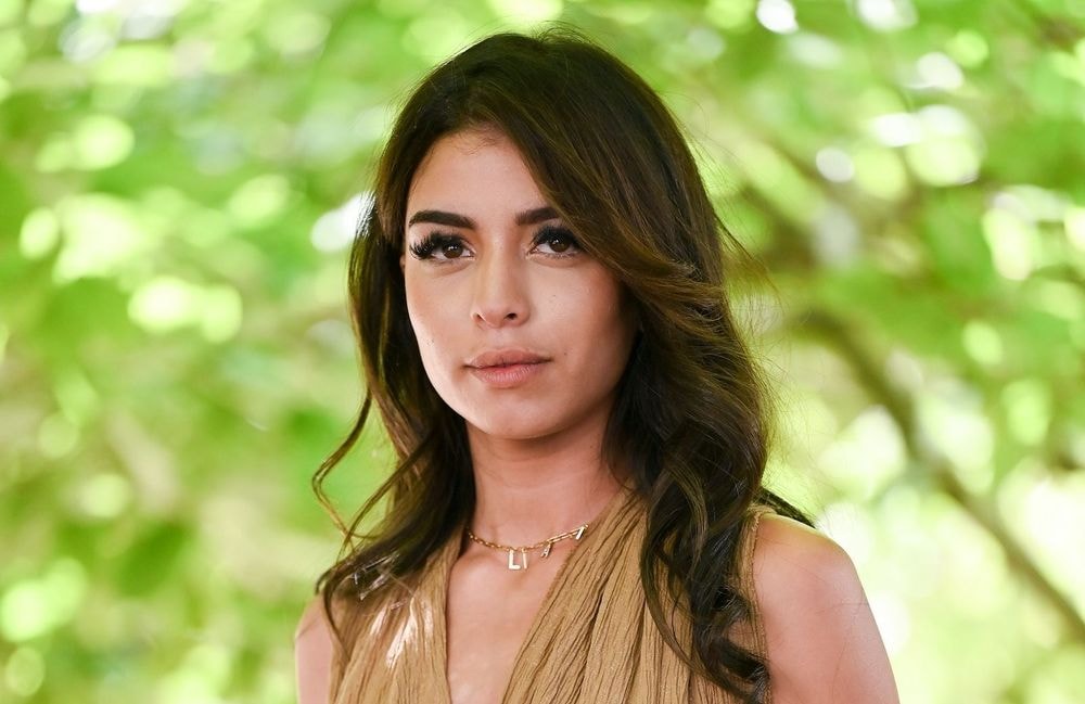 « Le goût de la vie est fini » : l’actrice Kenza Fortas annonce le décès de son mari, tué par balles à Marseille